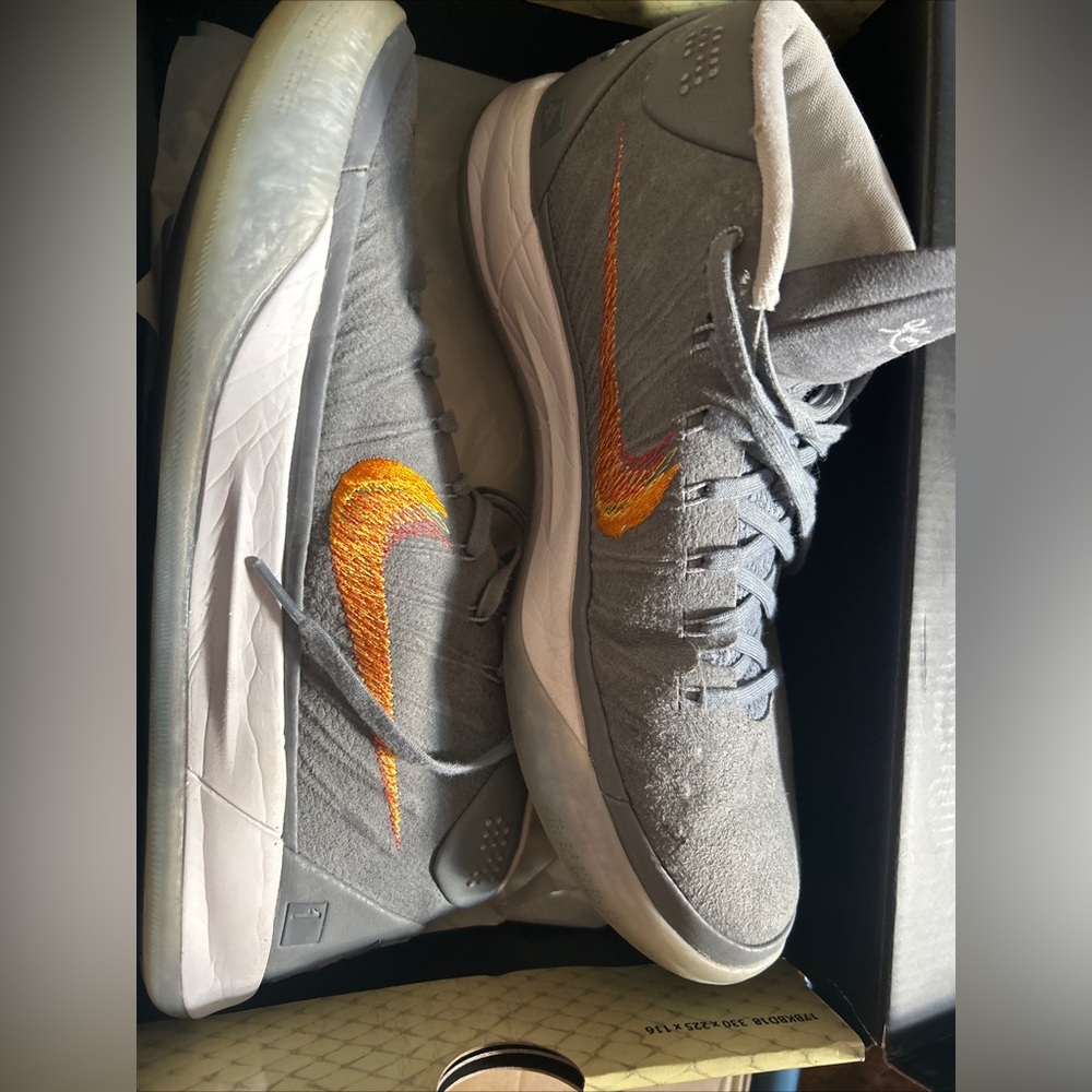 Nike Kobe AD Men's Size 10.5 Grey Snakeskin Mid Chrome Habanero Orange